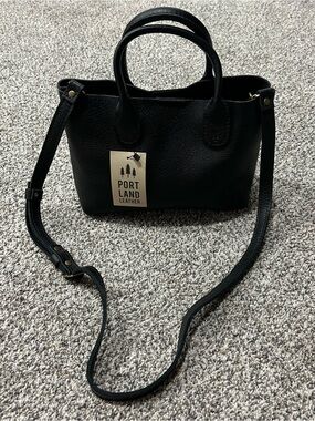 Portland Leather Goods Large Raindrop Crossbody Bag Pebbled Black NWT